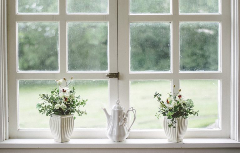 Fenster verschönern mit Wohnaccessoires